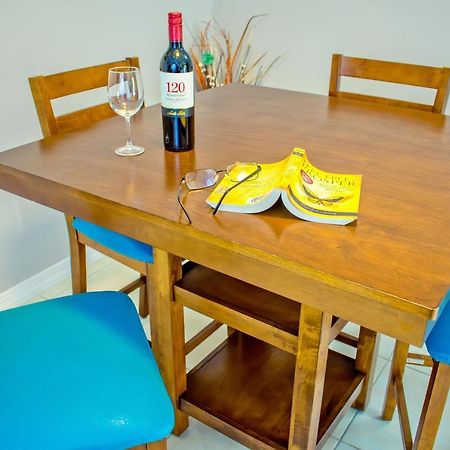 Donhead New Kingston Apt 5 Luaran gambar