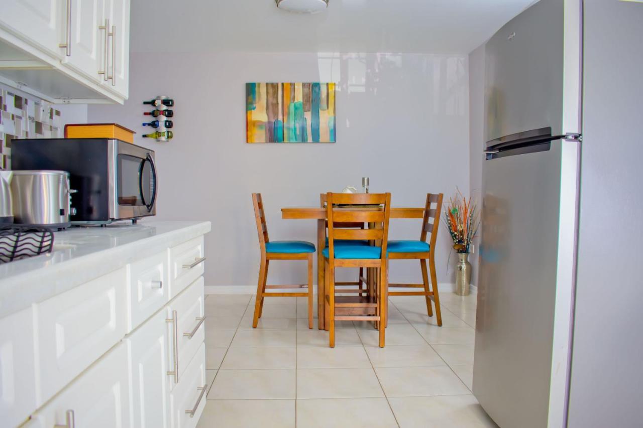 Donhead New Kingston Apt 5 Luaran gambar