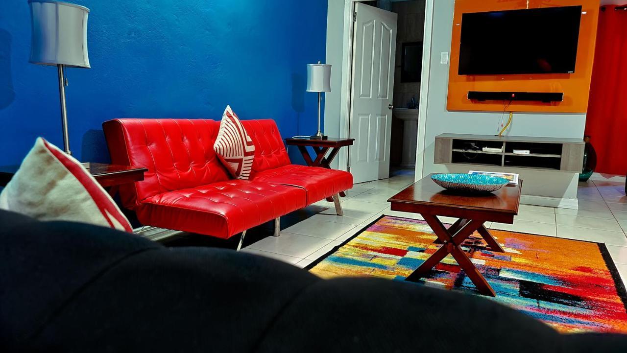 Donhead New Kingston Apt 5 Luaran gambar