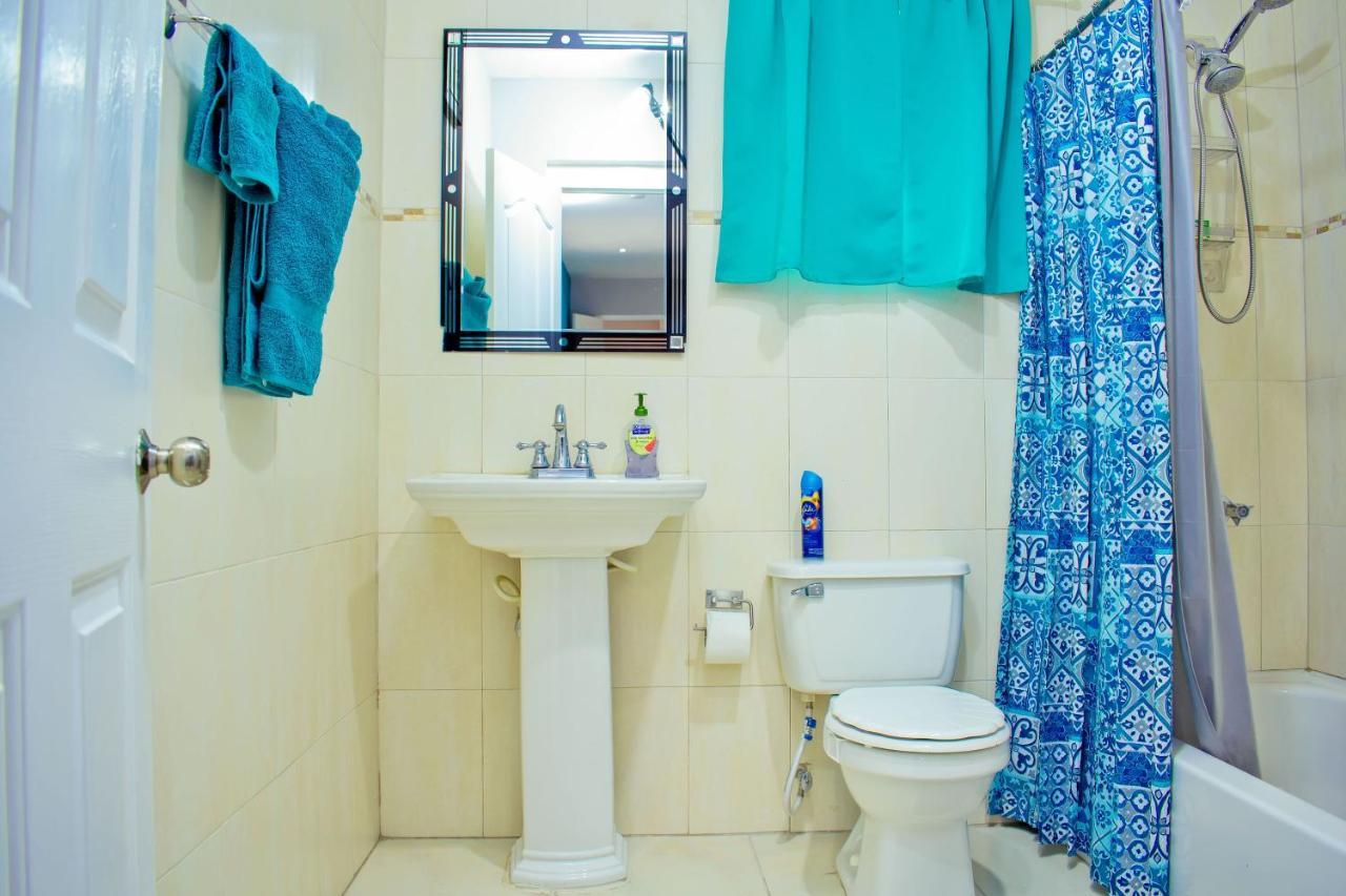 Donhead New Kingston Apt 5 Luaran gambar