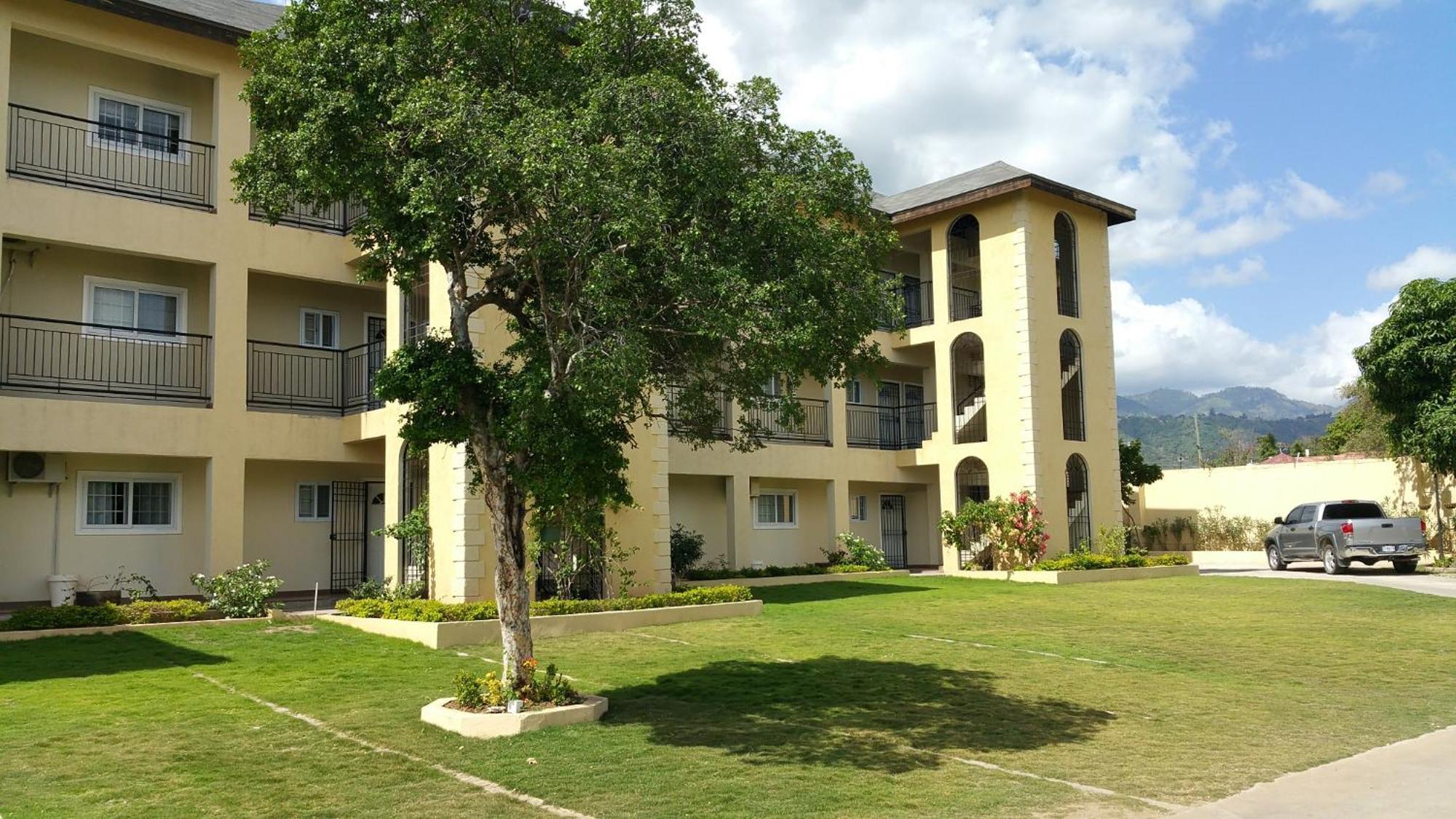 Donhead New Kingston Apt 5 Luaran gambar