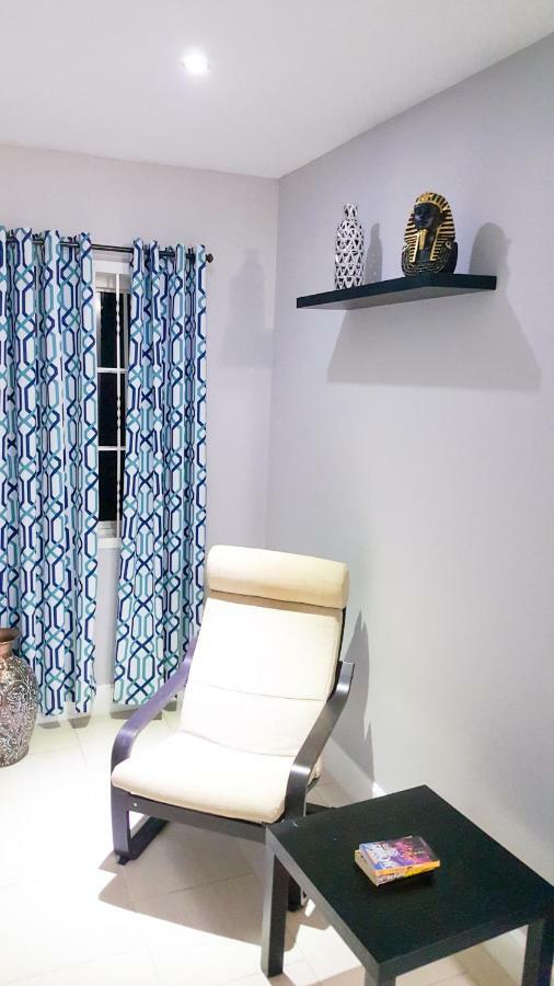 Donhead New Kingston Apt 5 Luaran gambar
