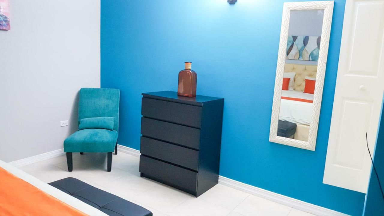 Donhead New Kingston Apt 5 Luaran gambar
