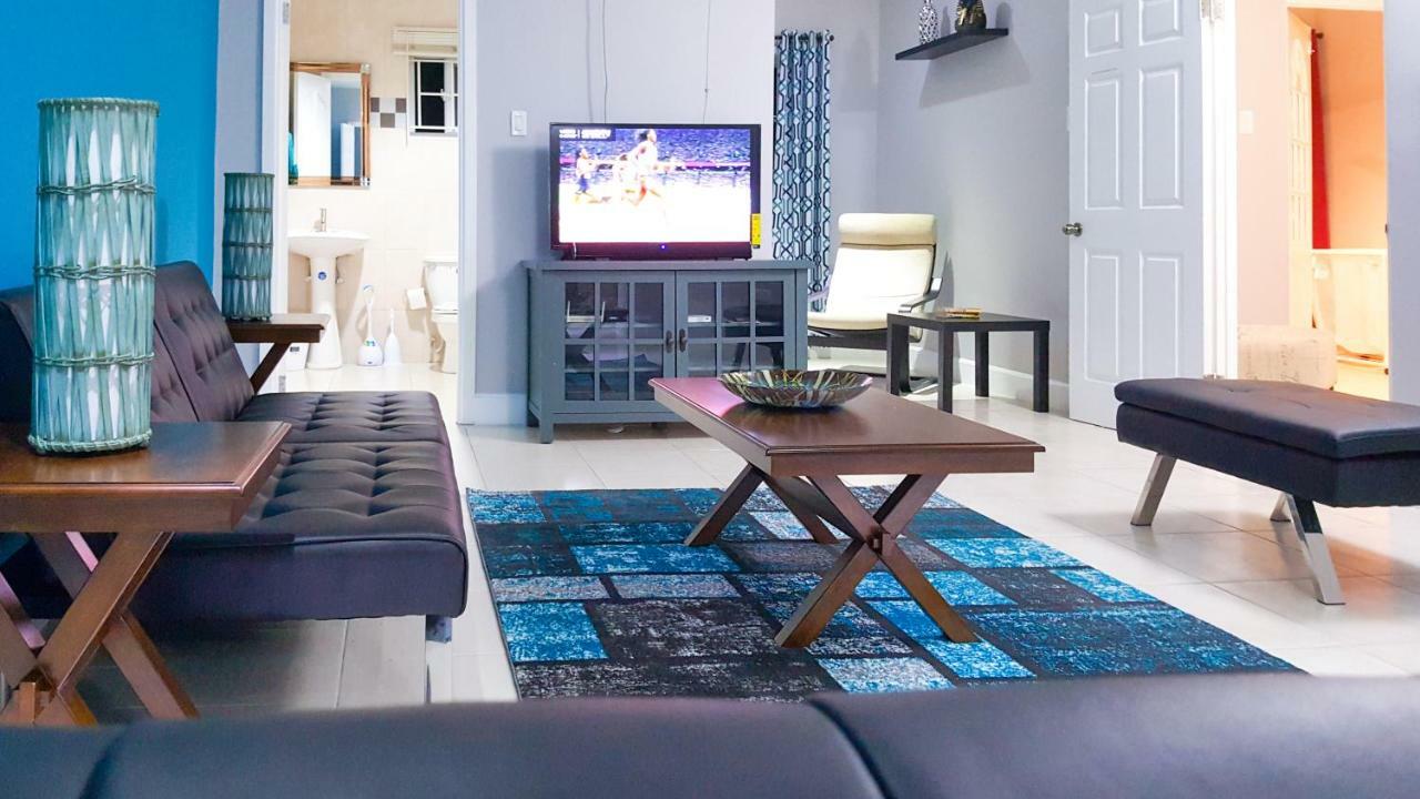 Donhead New Kingston Apt 5 Luaran gambar